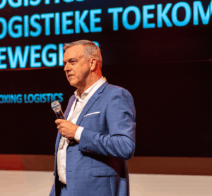 1000-563 Frank Engelbart opening LTiB 011025