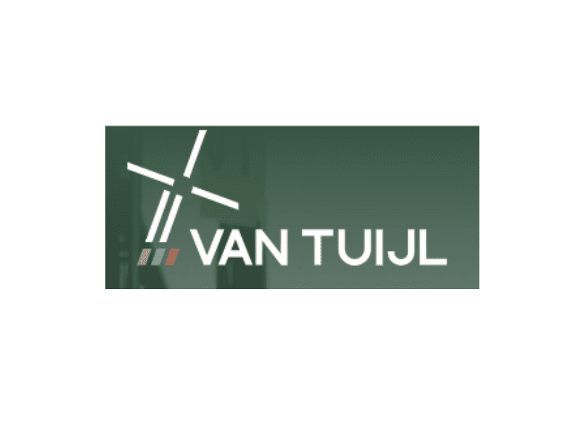 Van Tuijl is een familiebedrijf dat al ruim 100 jaar benodigdheden levert aan de land- en tuinbouw. Inmiddels hebben we ons ontwikkeld tot dé toonaangevende producent en hét handelsbedrijf in potten, trays en sticks.